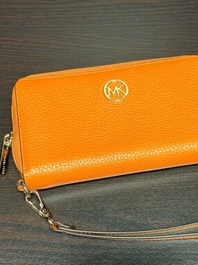 Michael Kors Cell Phone Wristlet Wallet
